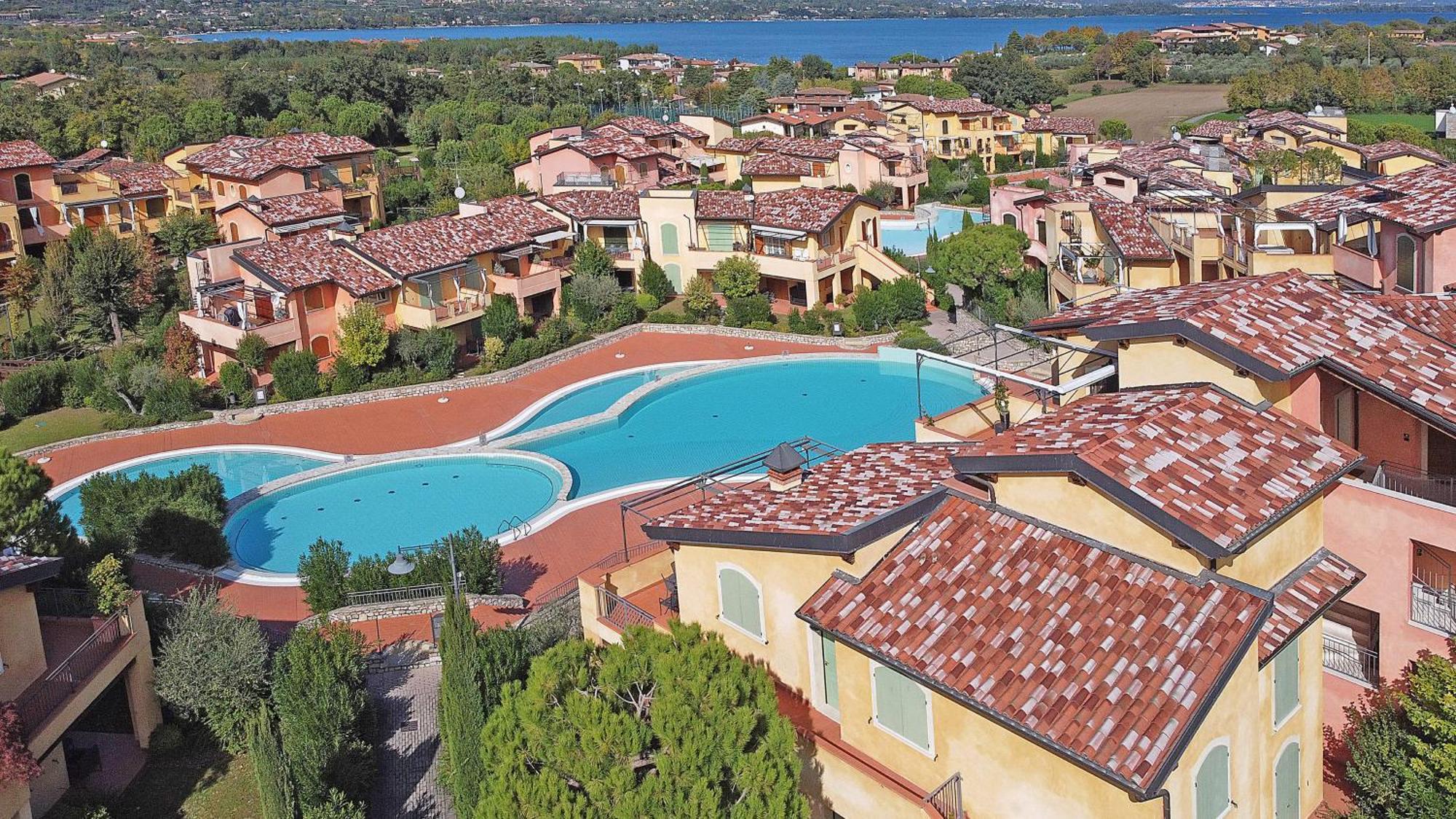 Апартаменты Borgo Del Torchio - Gardagate Манерба-дель-Гарда Экстерьер фото