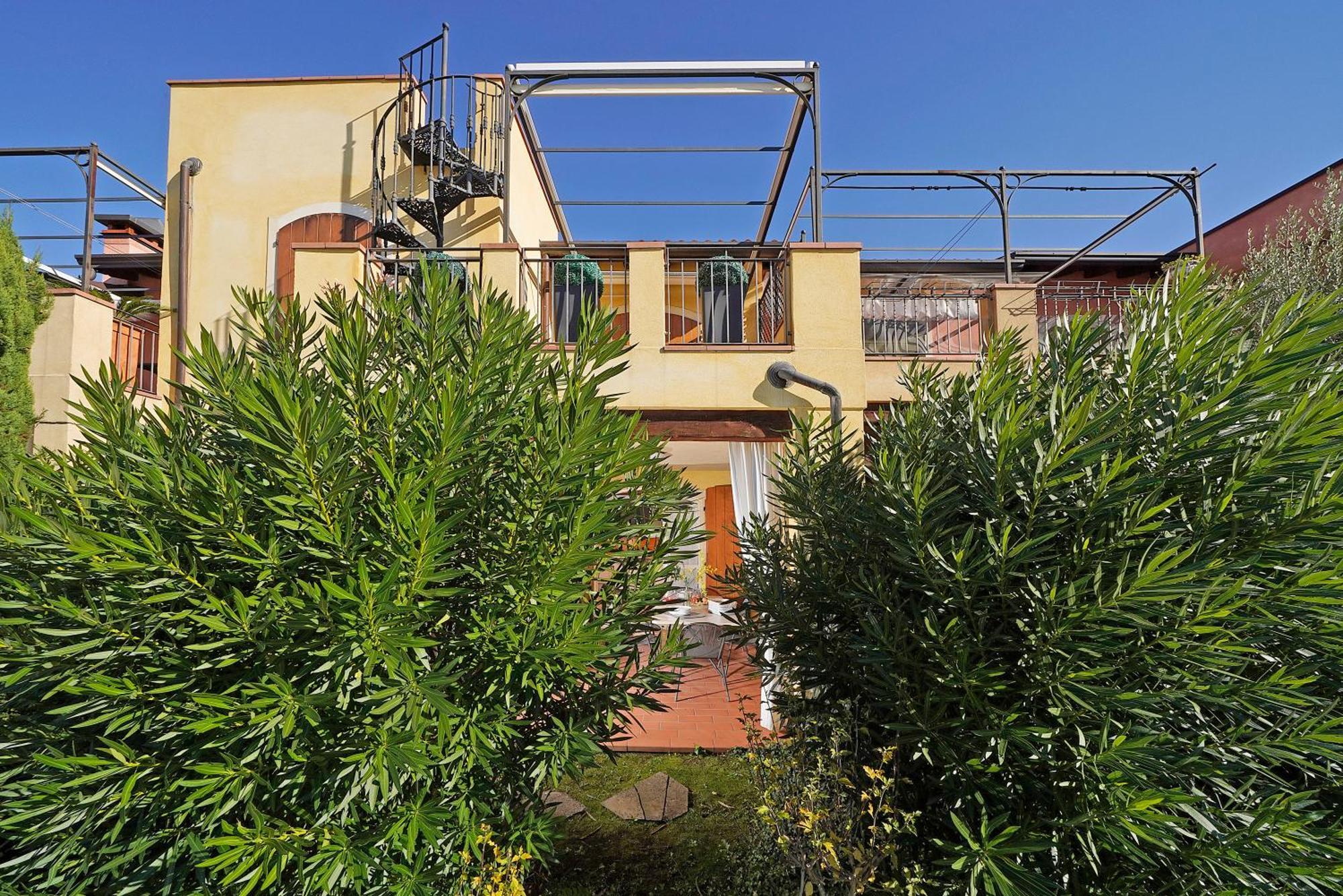 Апартаменты Borgo Del Torchio - Gardagate Манерба-дель-Гарда Экстерьер фото